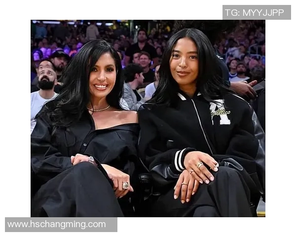 科比小女儿首次出席NBA颁奖典礼，获得观众喜爱